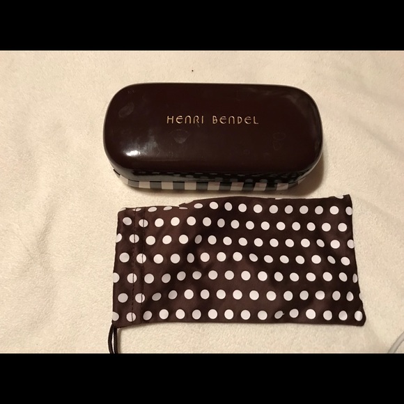 Henri Bendel Aviator Sunglasses - Picture 5 of 5